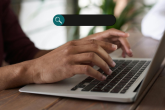 A Saftec Digital realiza a remoção de conteúdos antigos por meio de pedidos técnicos e legais aos buscadores.