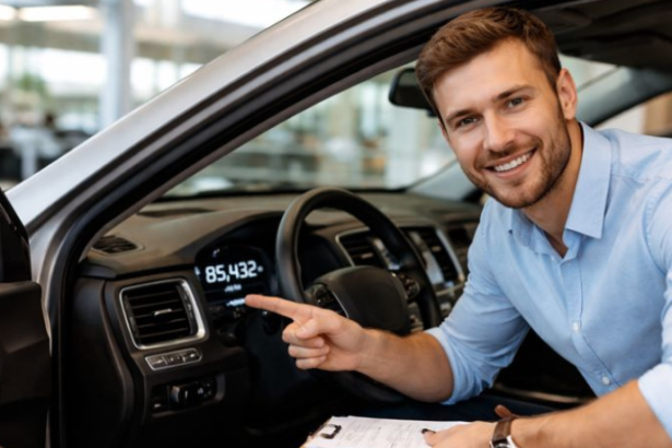 David do Prado explica como a quilometragem interfere no valor de venda do veículo.